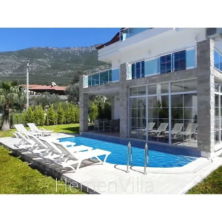 Trefoil Villa Cedit