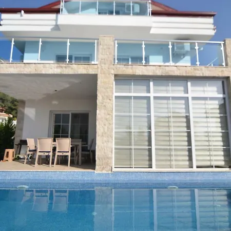 Trefoil Villa
